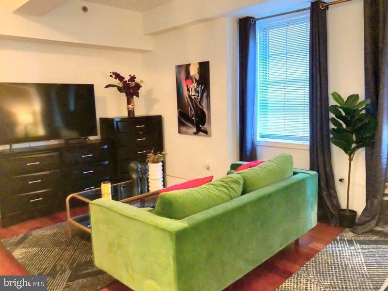 RITTENHOUSE SQUARE - Residential Lease