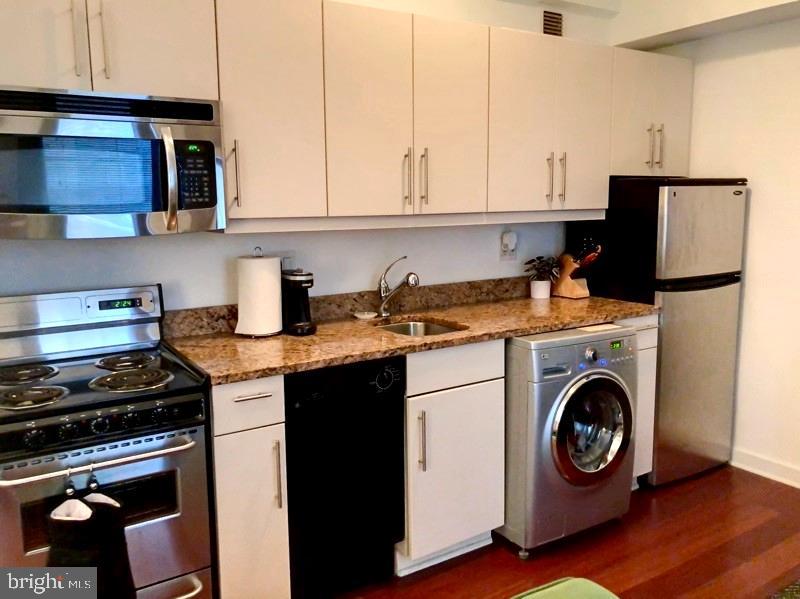 RITTENHOUSE SQUARE - Residential Lease