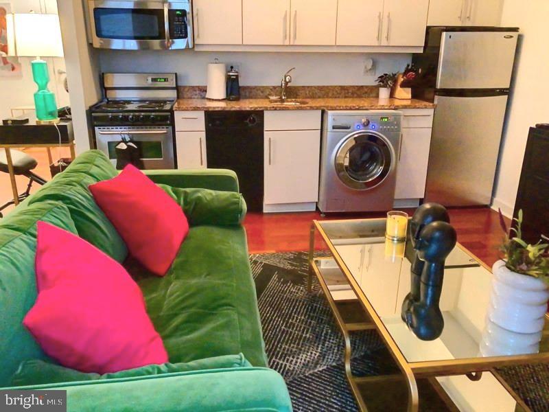 RITTENHOUSE SQUARE - Residential Lease