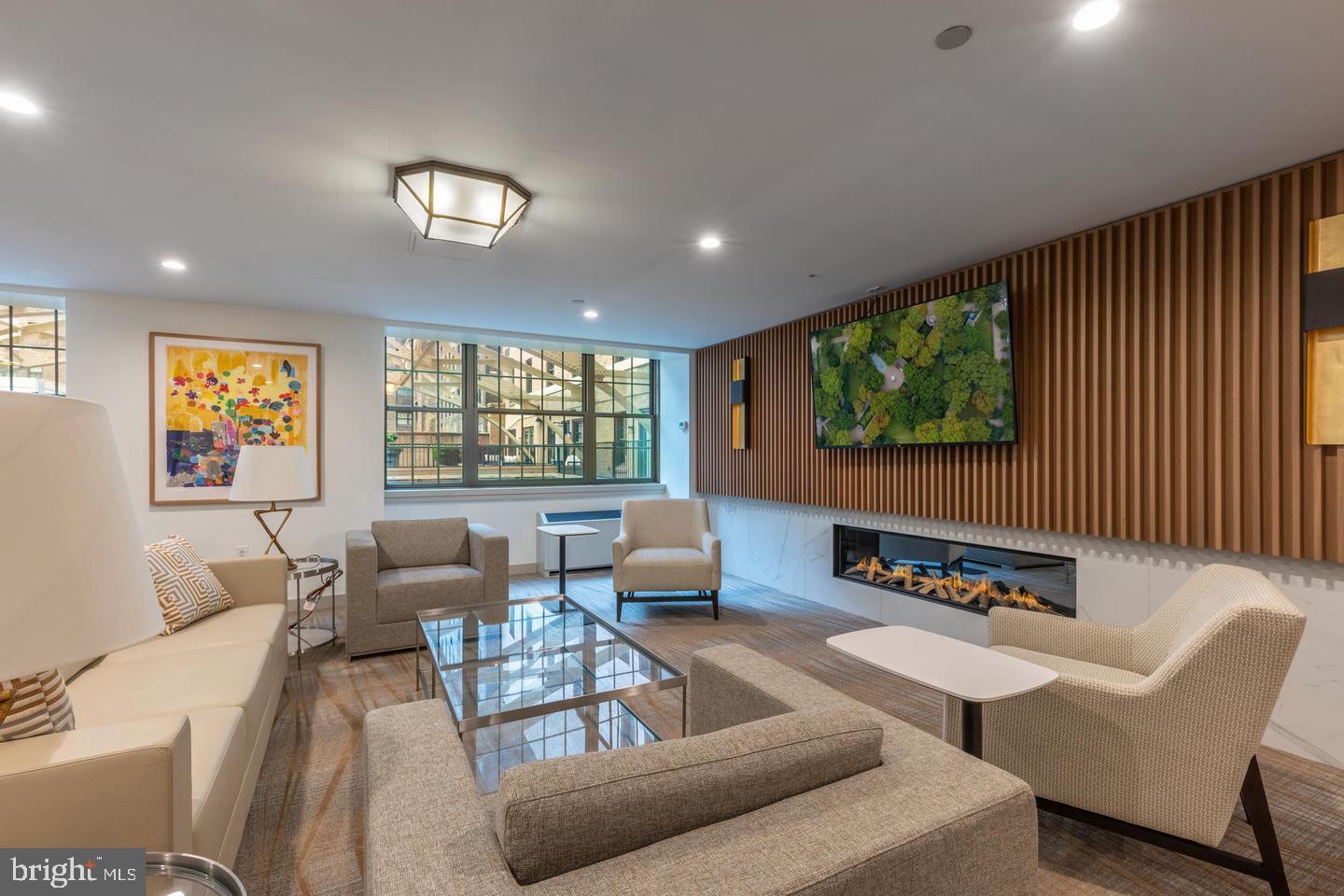 RITTENHOUSE SQUARE - Residential Lease