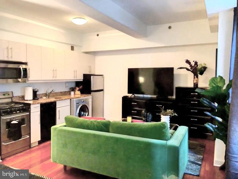 RITTENHOUSE SQUARE - Residential Lease