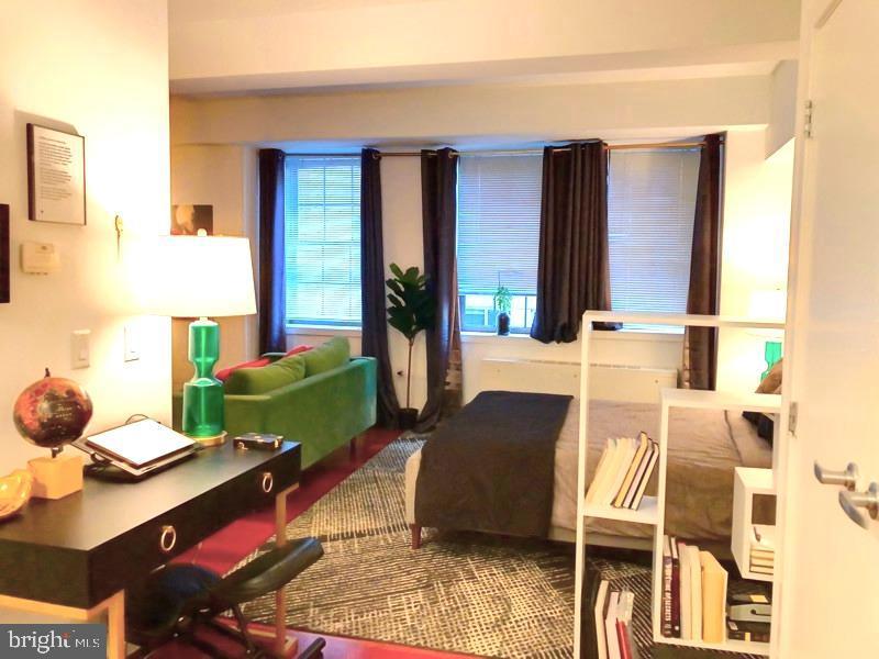 RITTENHOUSE SQUARE - Residential Lease