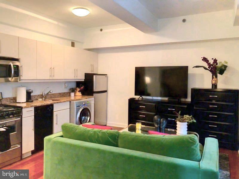 RITTENHOUSE SQUARE - Residential Lease