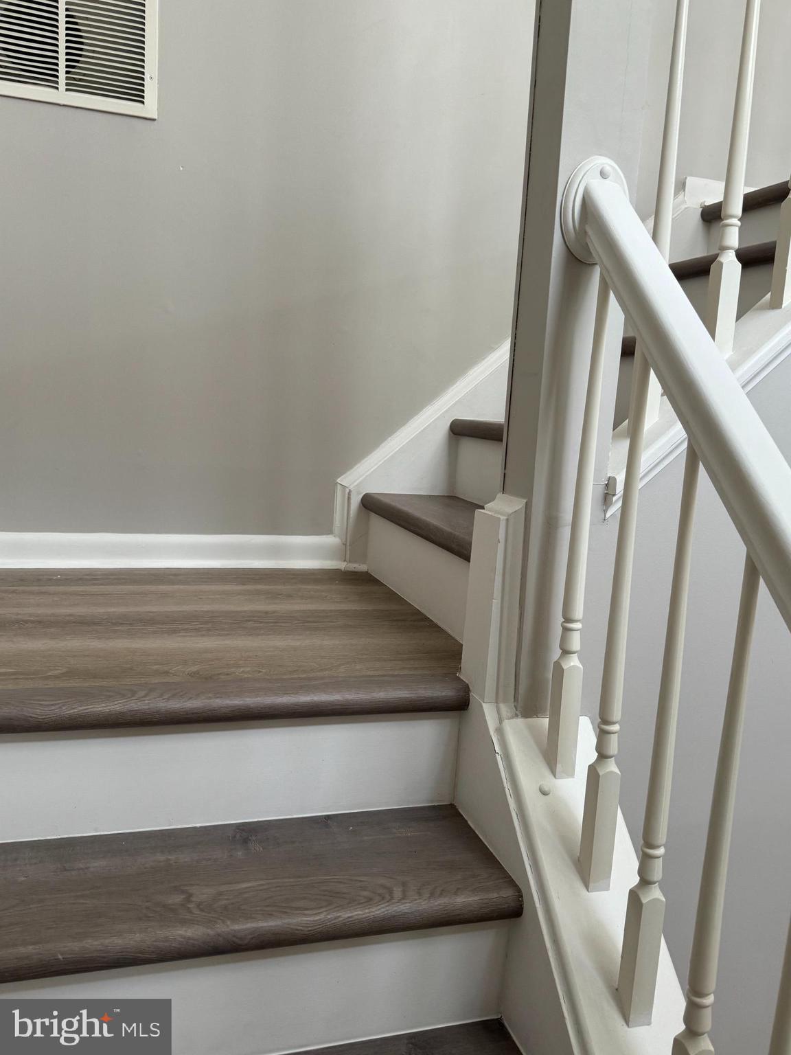 ASHBURN VILLAGE - Residential Lease