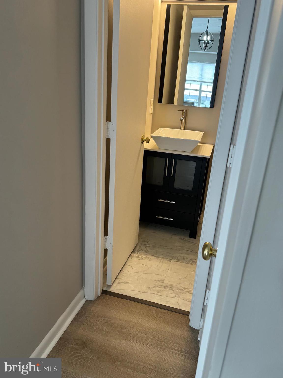 ASHBURN VILLAGE - Residential Lease