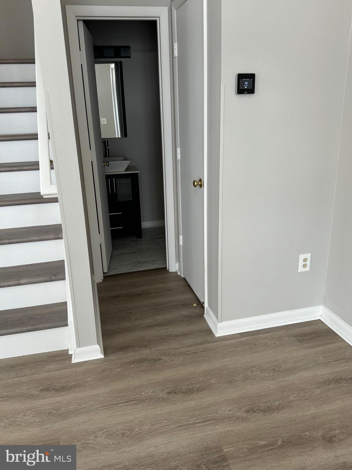 ASHBURN VILLAGE - Residential Lease