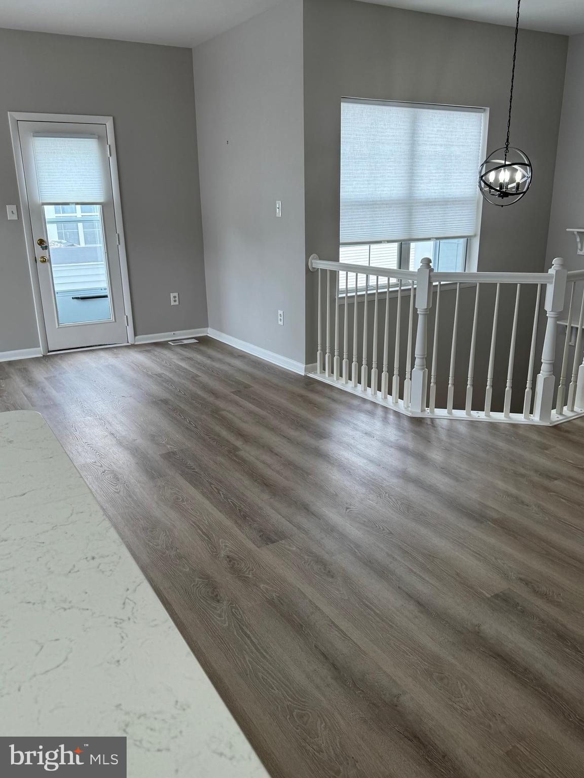 ASHBURN VILLAGE - Residential Lease