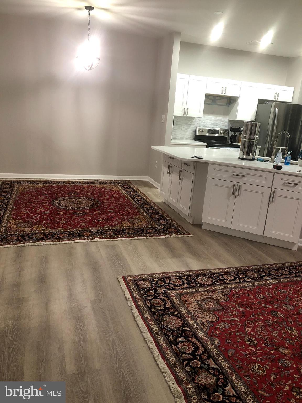 ASHBURN VILLAGE - Residential Lease