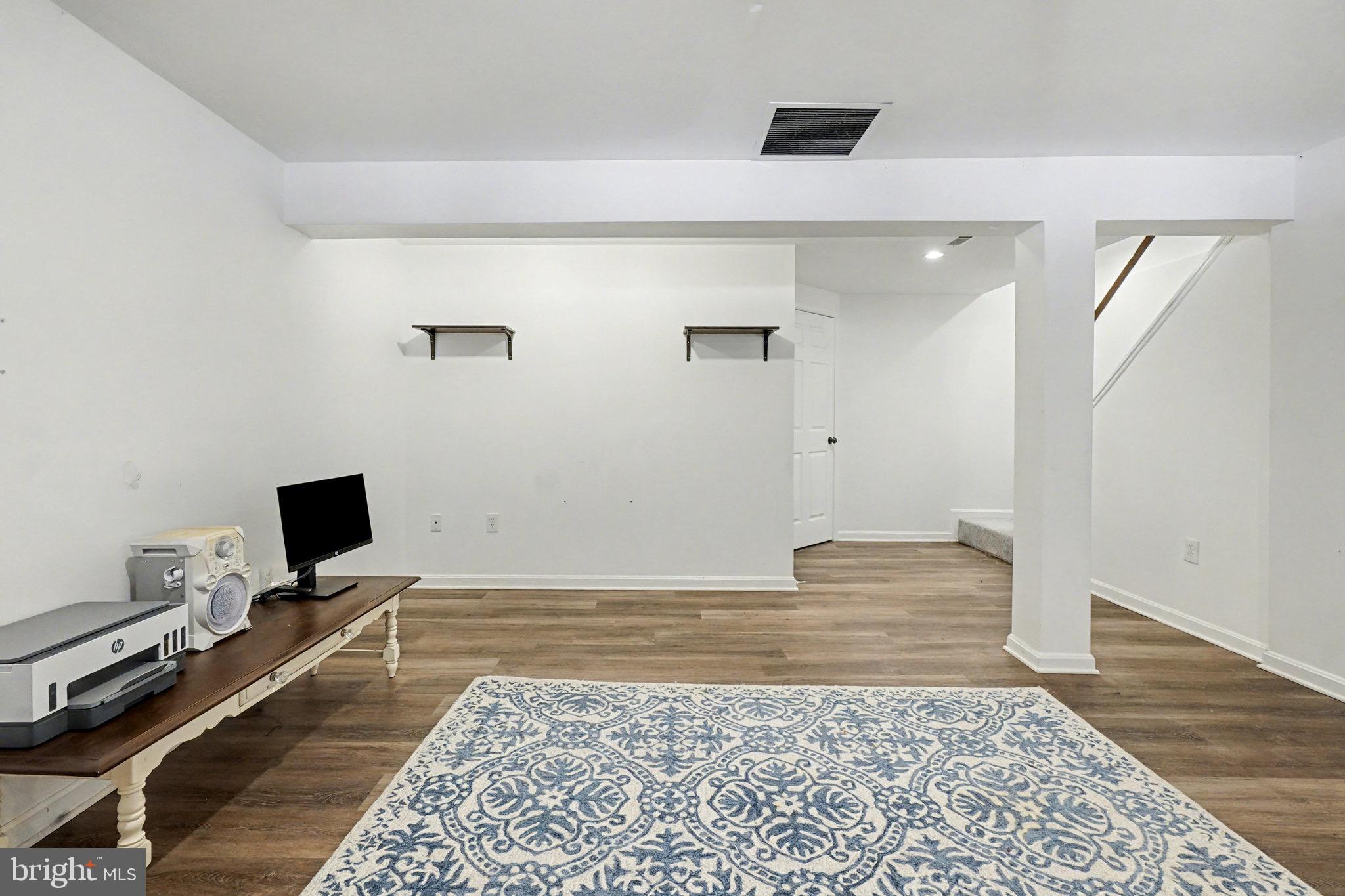 THOMAS RUN - Residential Lease