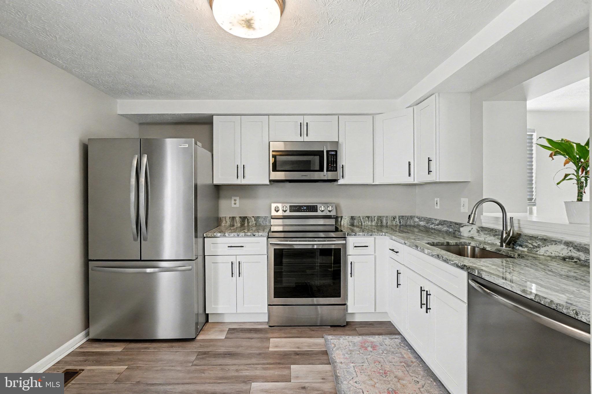 THOMAS RUN - Residential Lease