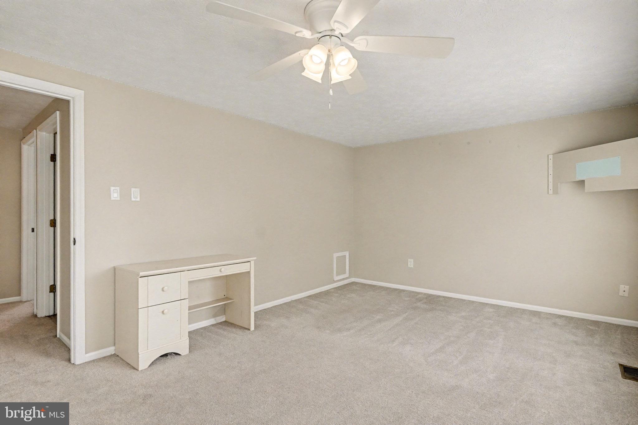 THOMAS RUN - Residential Lease