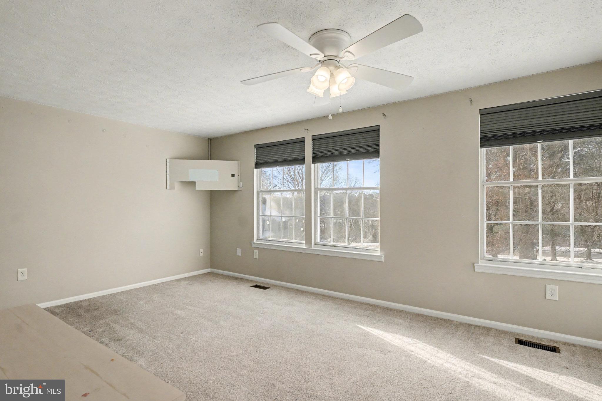 THOMAS RUN - Residential Lease