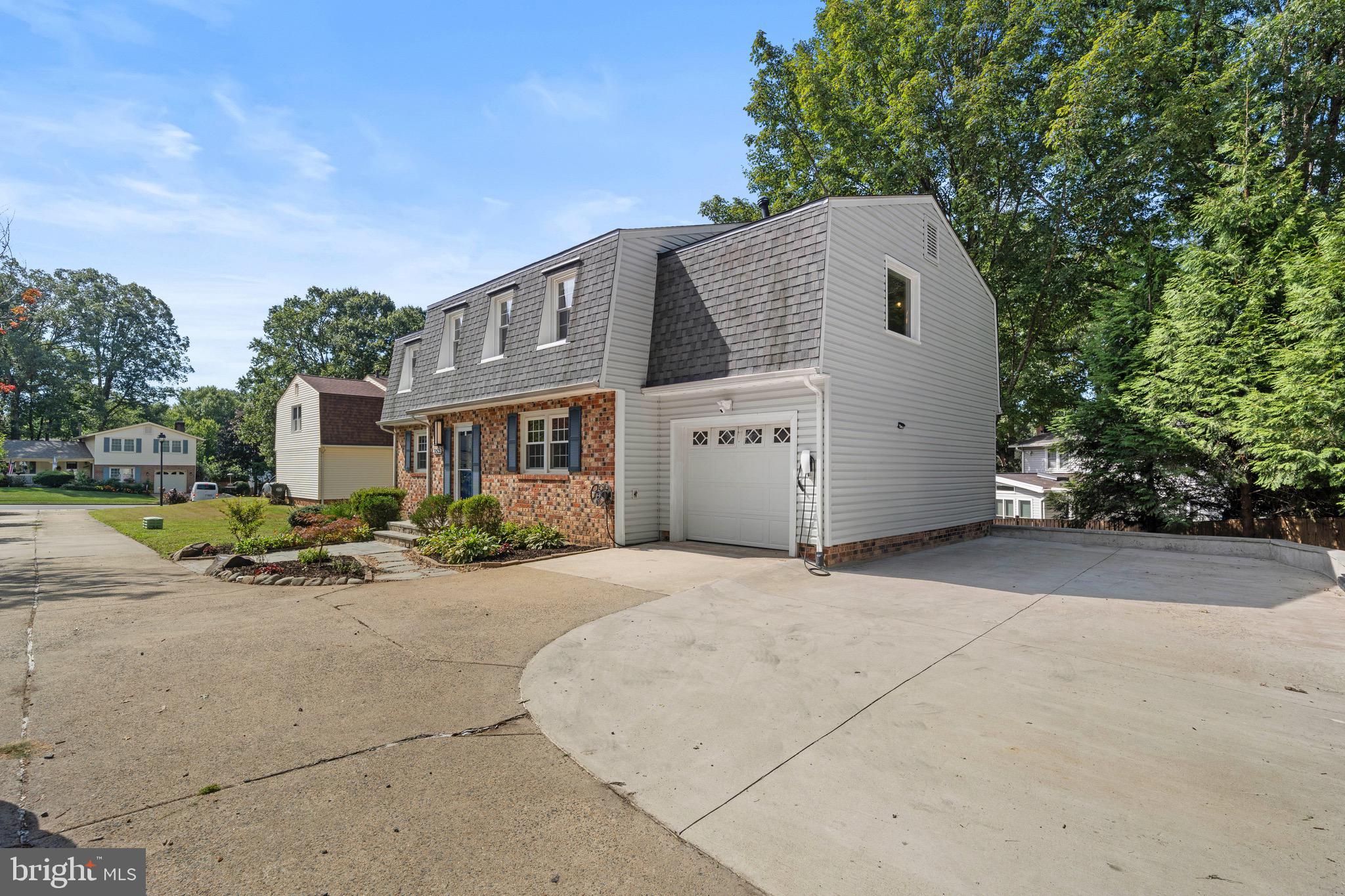 10429 HEADLY COURT