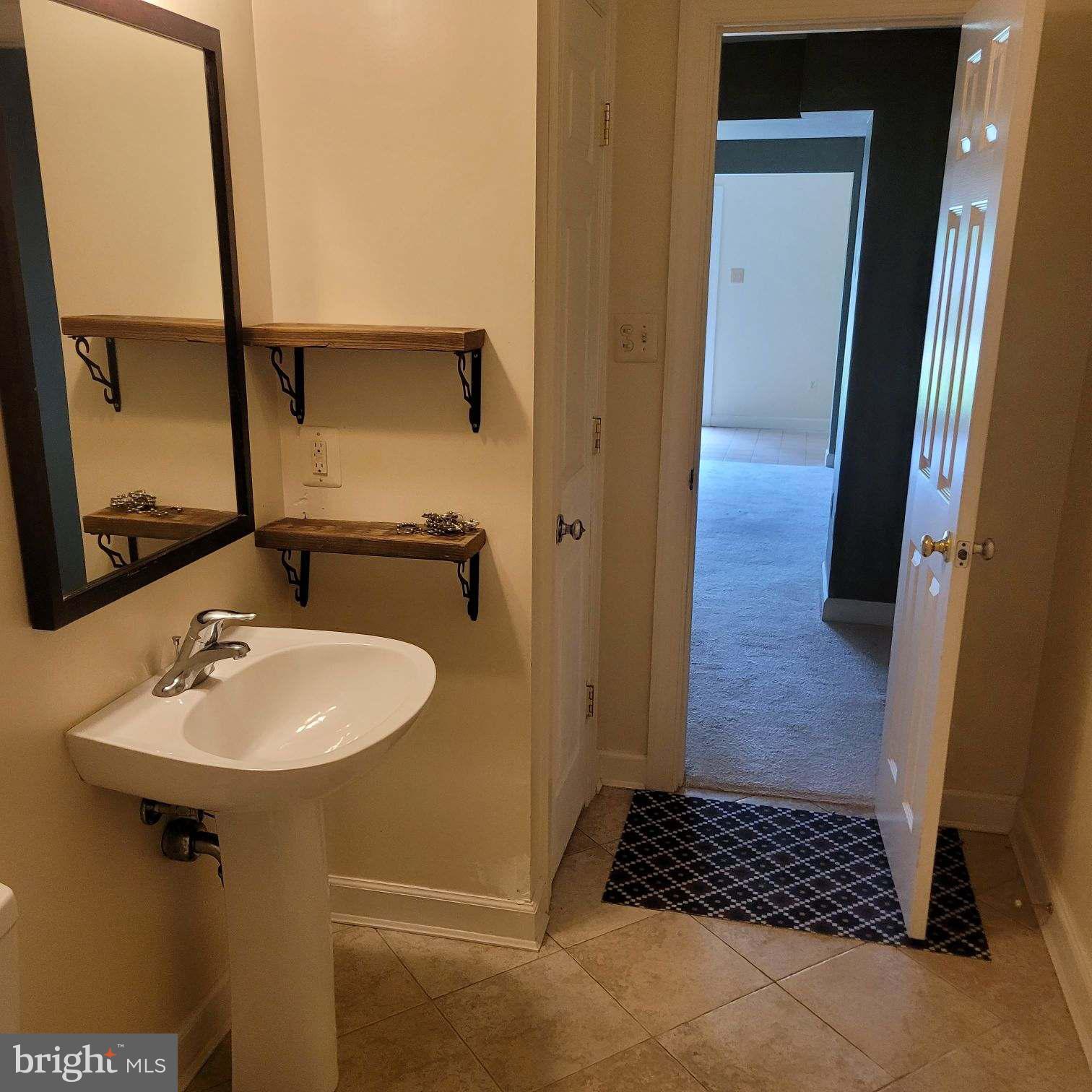 TEMPLE HILLS - Residential Lease