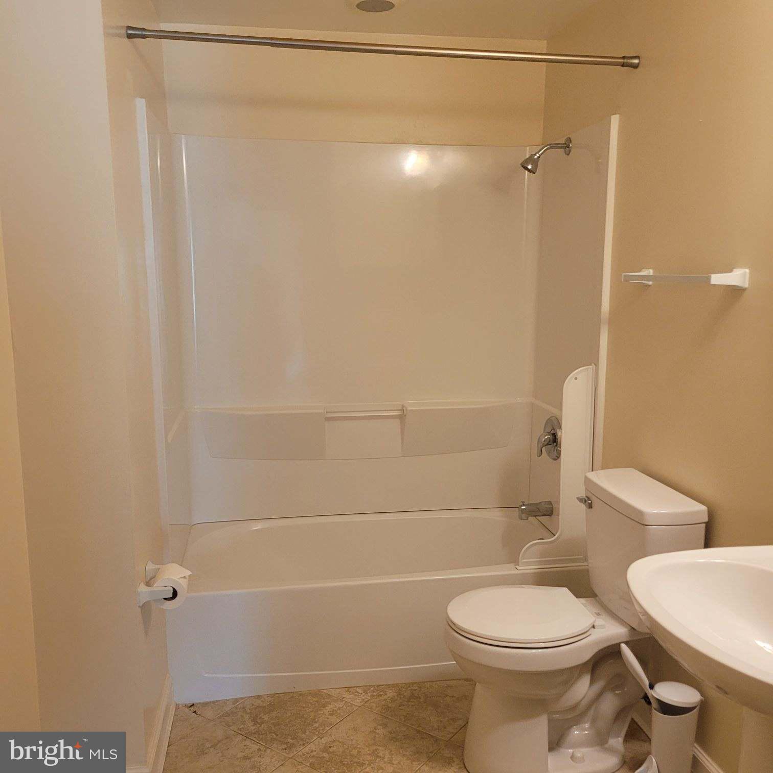 TEMPLE HILLS - Residential Lease