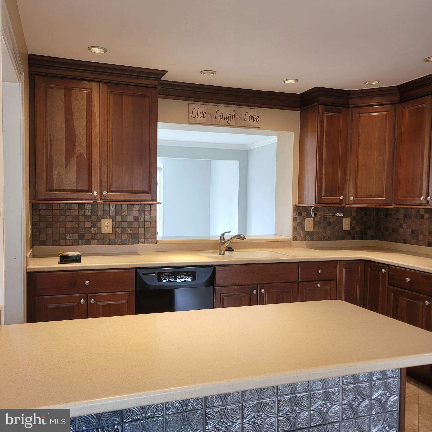 TEMPLE HILLS - Residential Lease