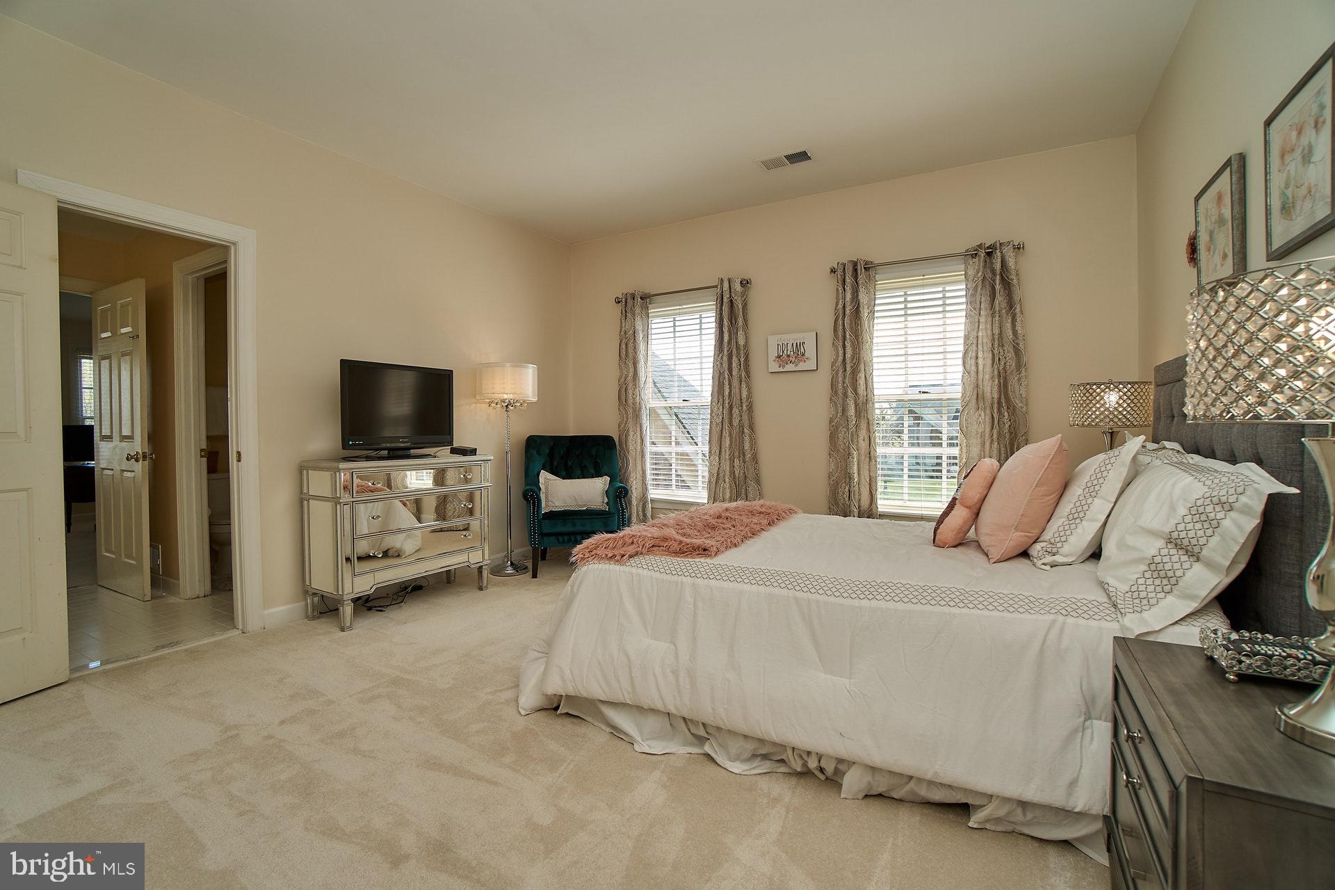 HERITAGE FARMS - Residential