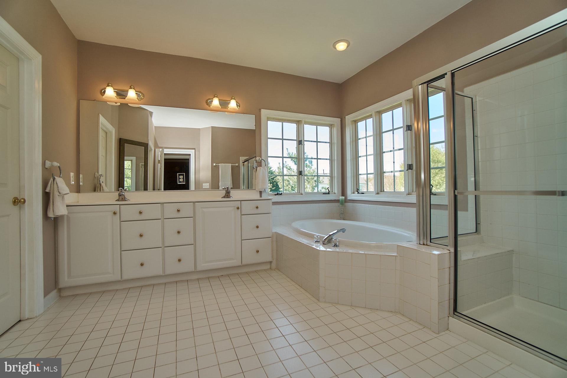 HERITAGE FARMS - Residential