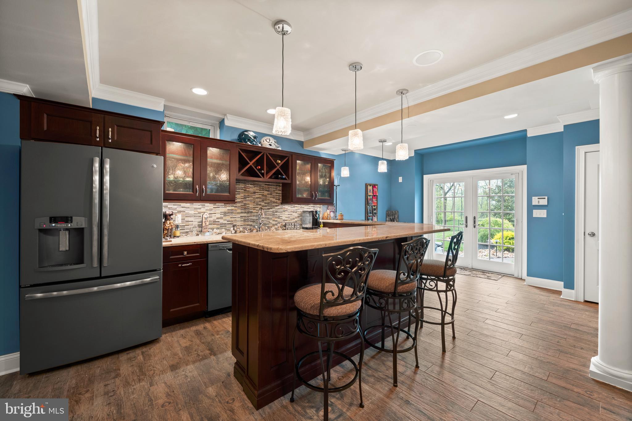 HILLTOWN - Residential