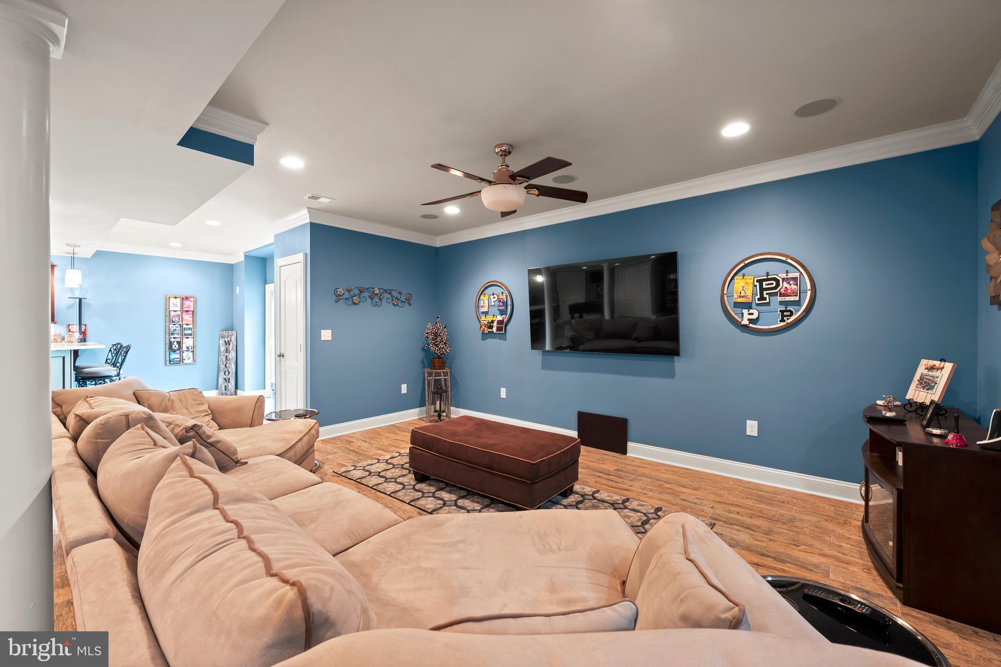 HILLTOWN - Residential