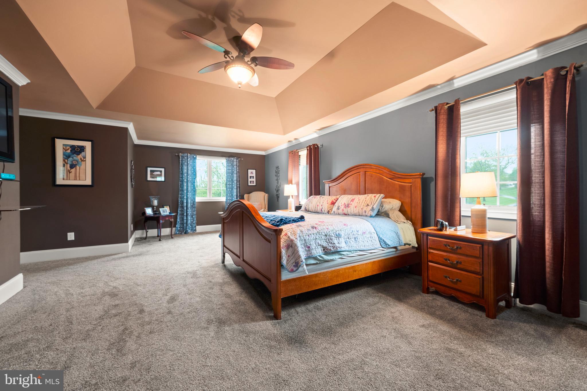 HILLTOWN - Residential