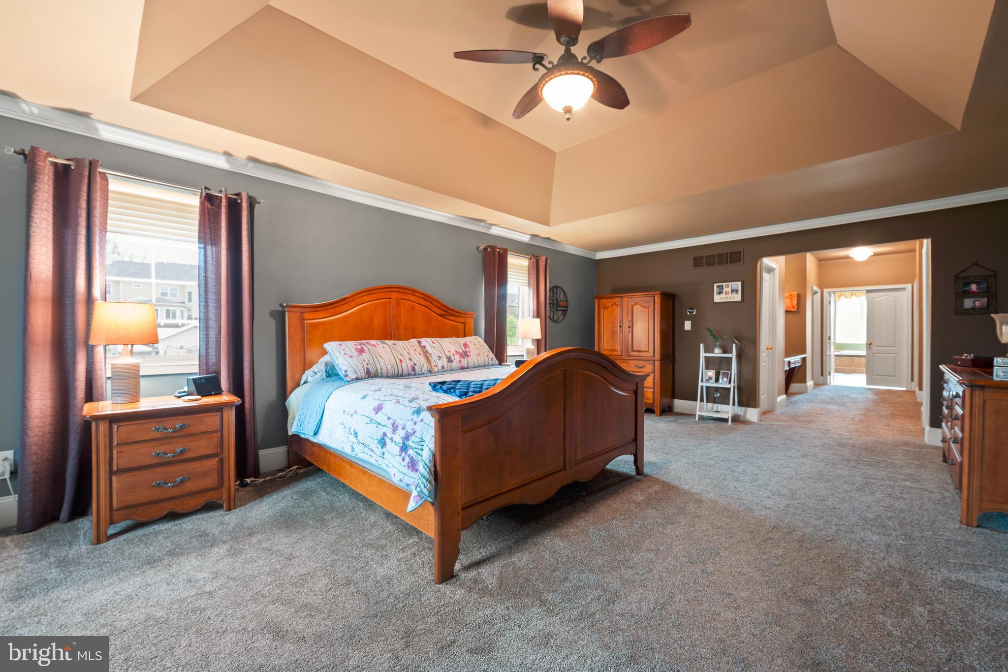 HILLTOWN - Residential