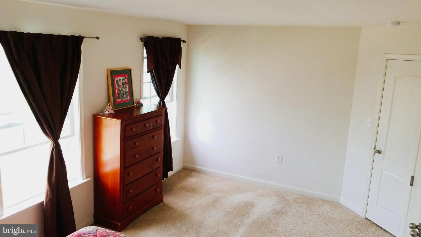 LAKELAND PLACE - Residential Lease