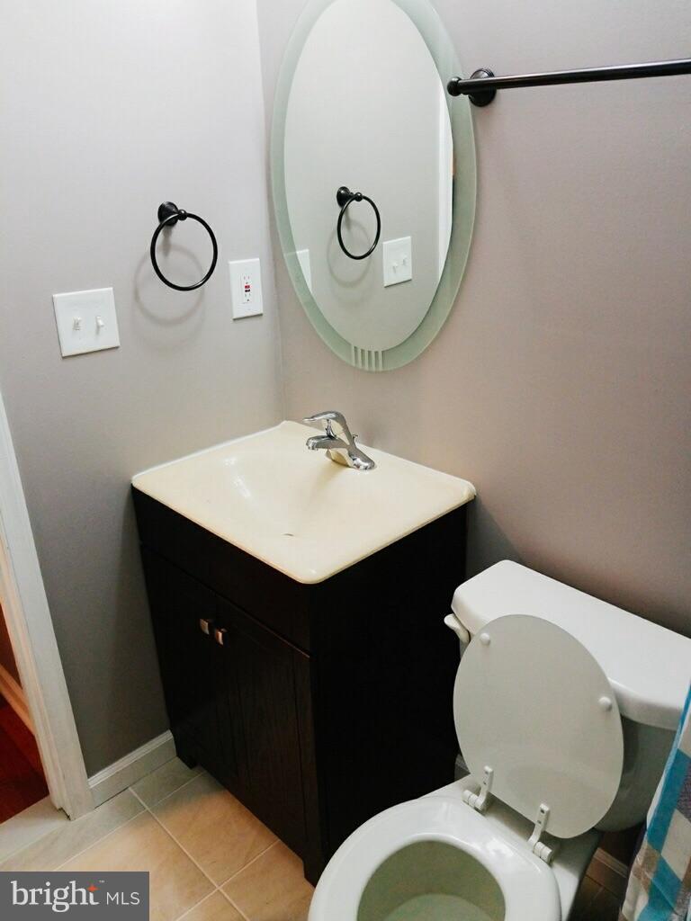 LAKELAND PLACE - Residential Lease