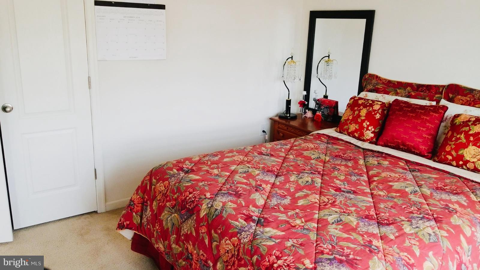 LAKELAND PLACE - Residential Lease