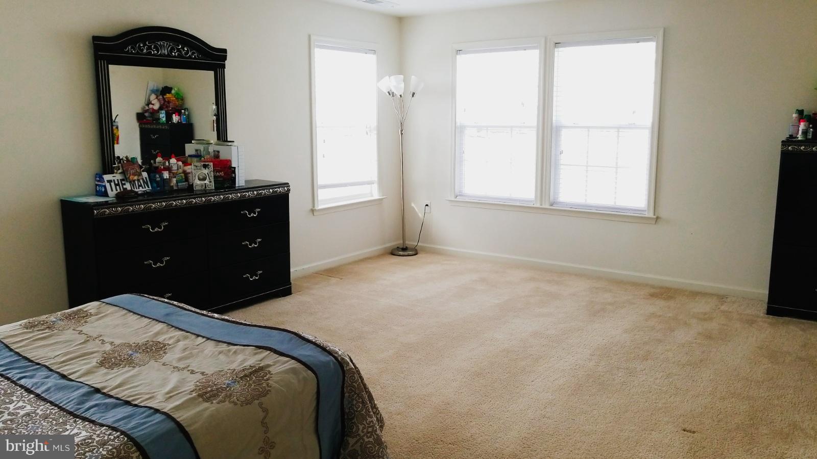 LAKELAND PLACE - Residential Lease