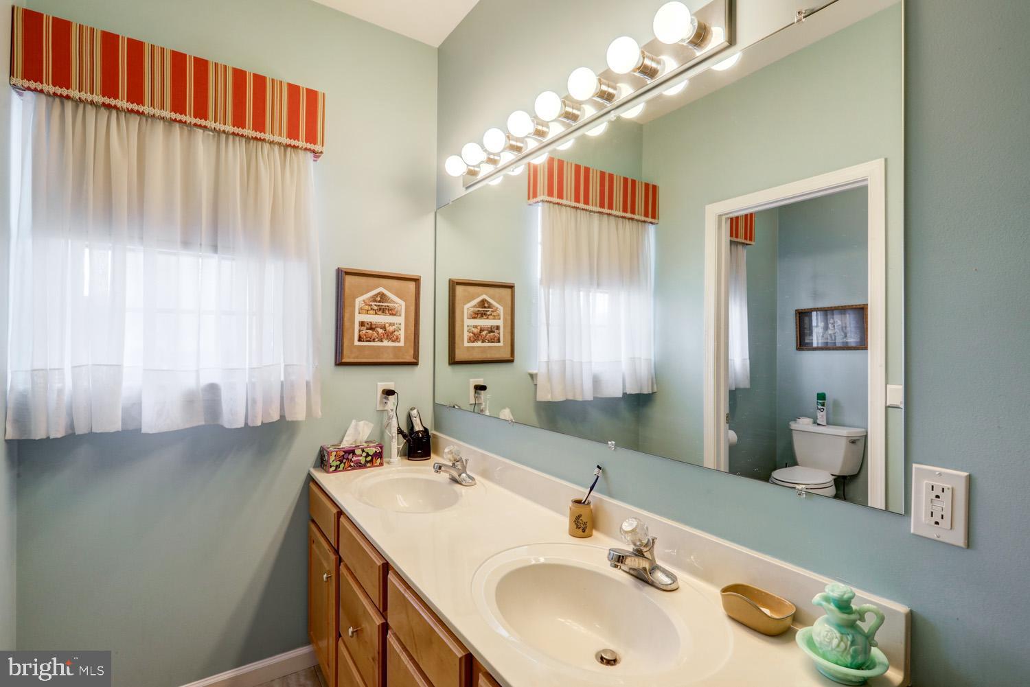 GOVERNORS POINTE - Residential