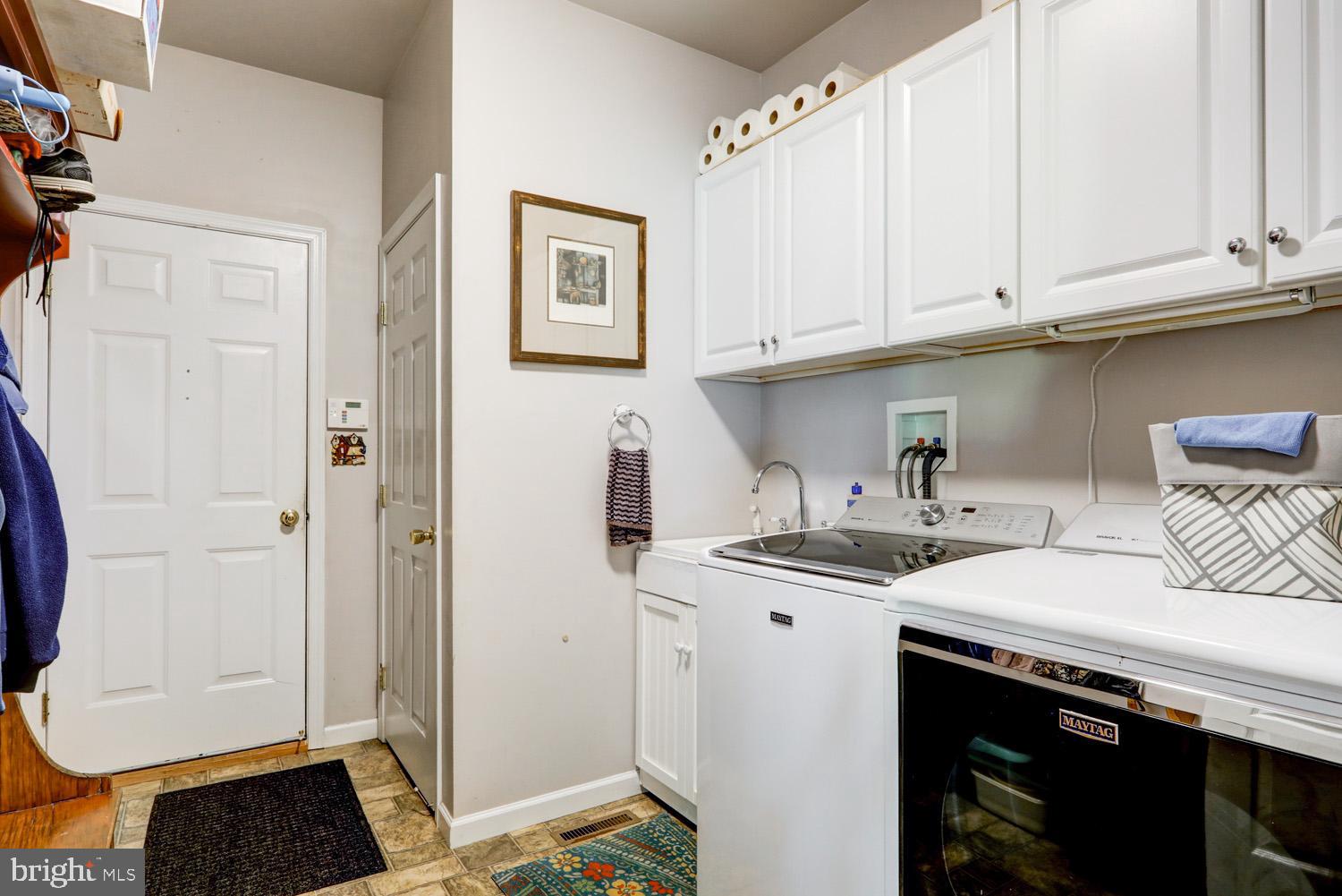 GOVERNORS POINTE - Residential