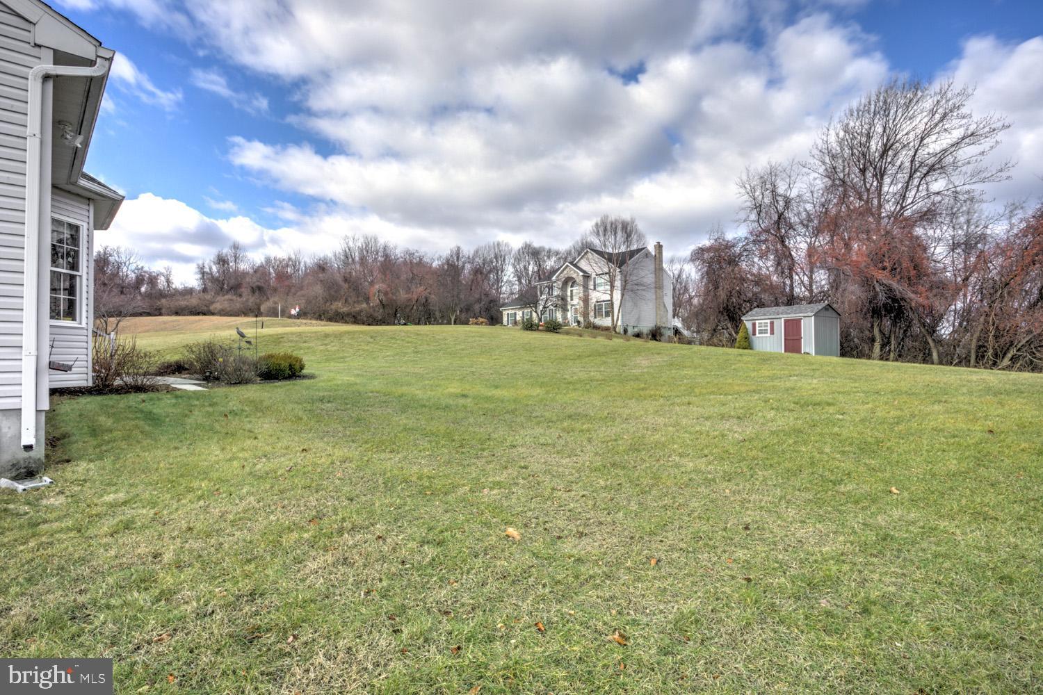 GOVERNORS POINTE - Residential