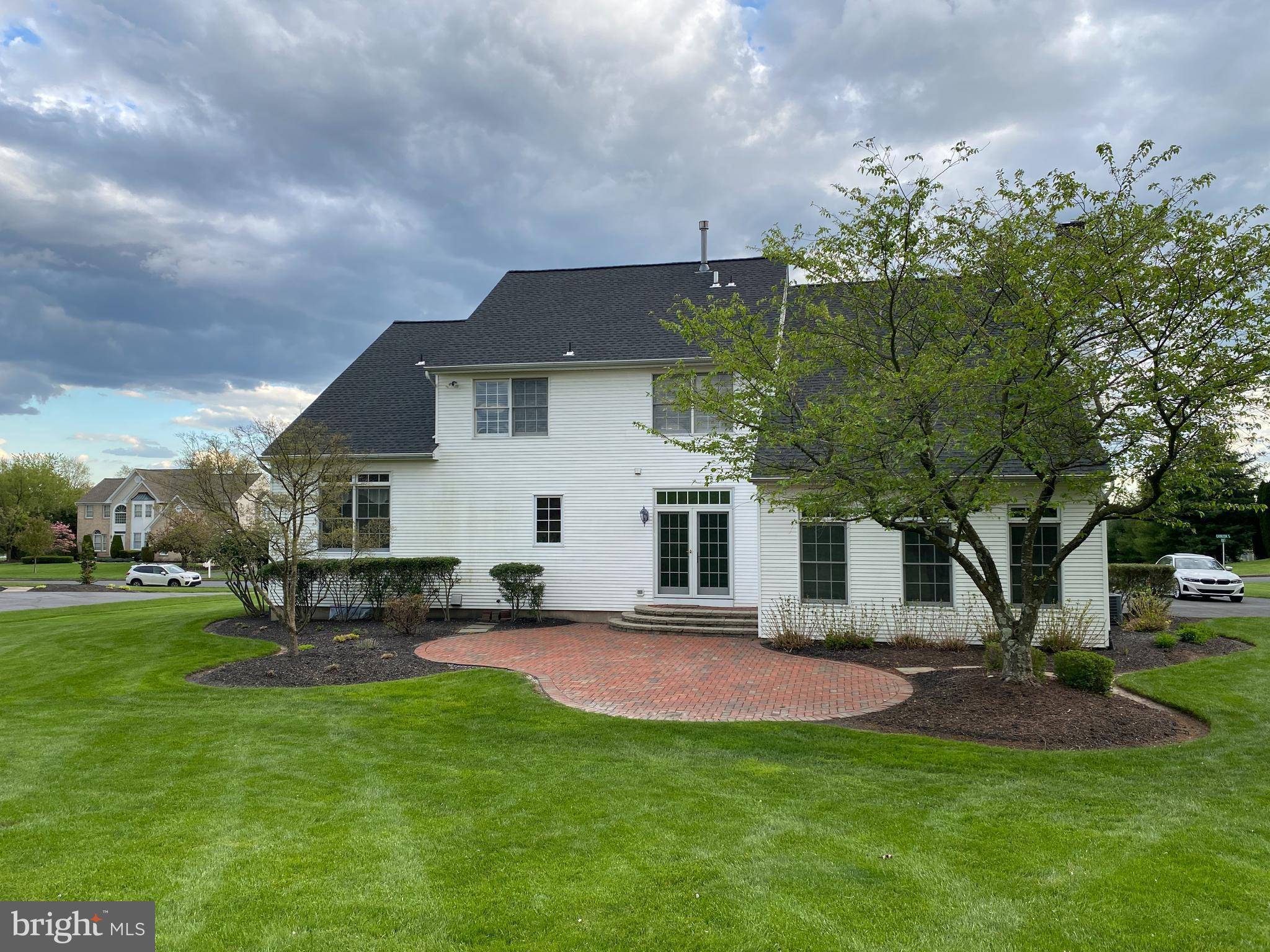 HOLLAND RIDGE - Residential