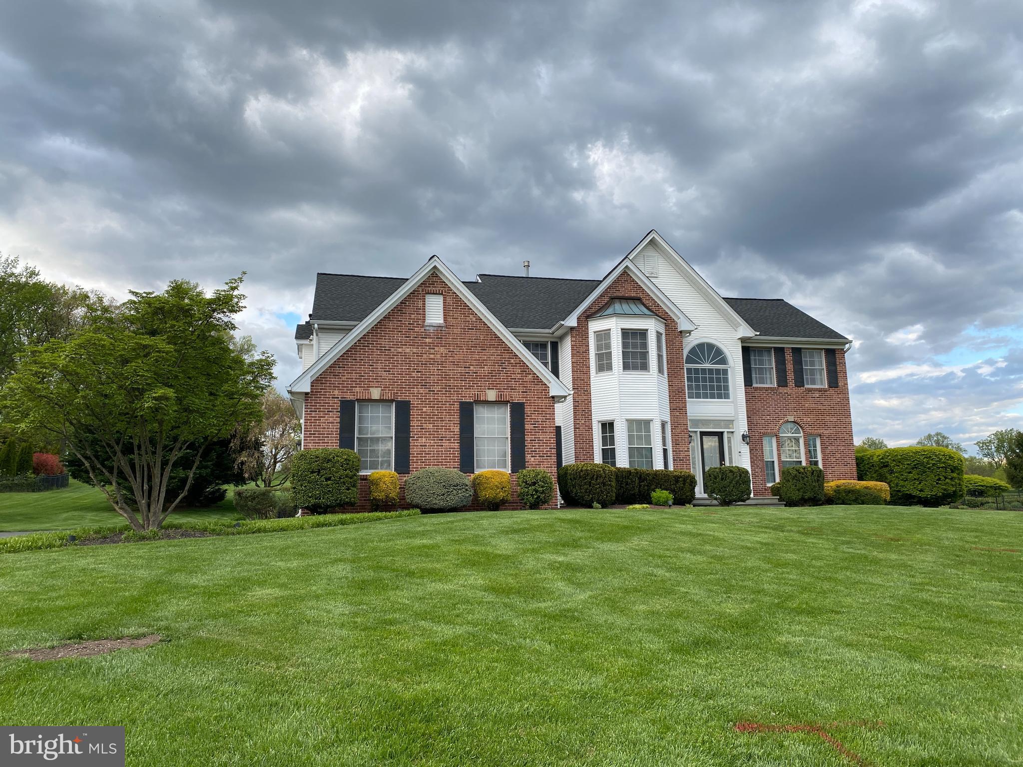 HOLLAND RIDGE - Residential