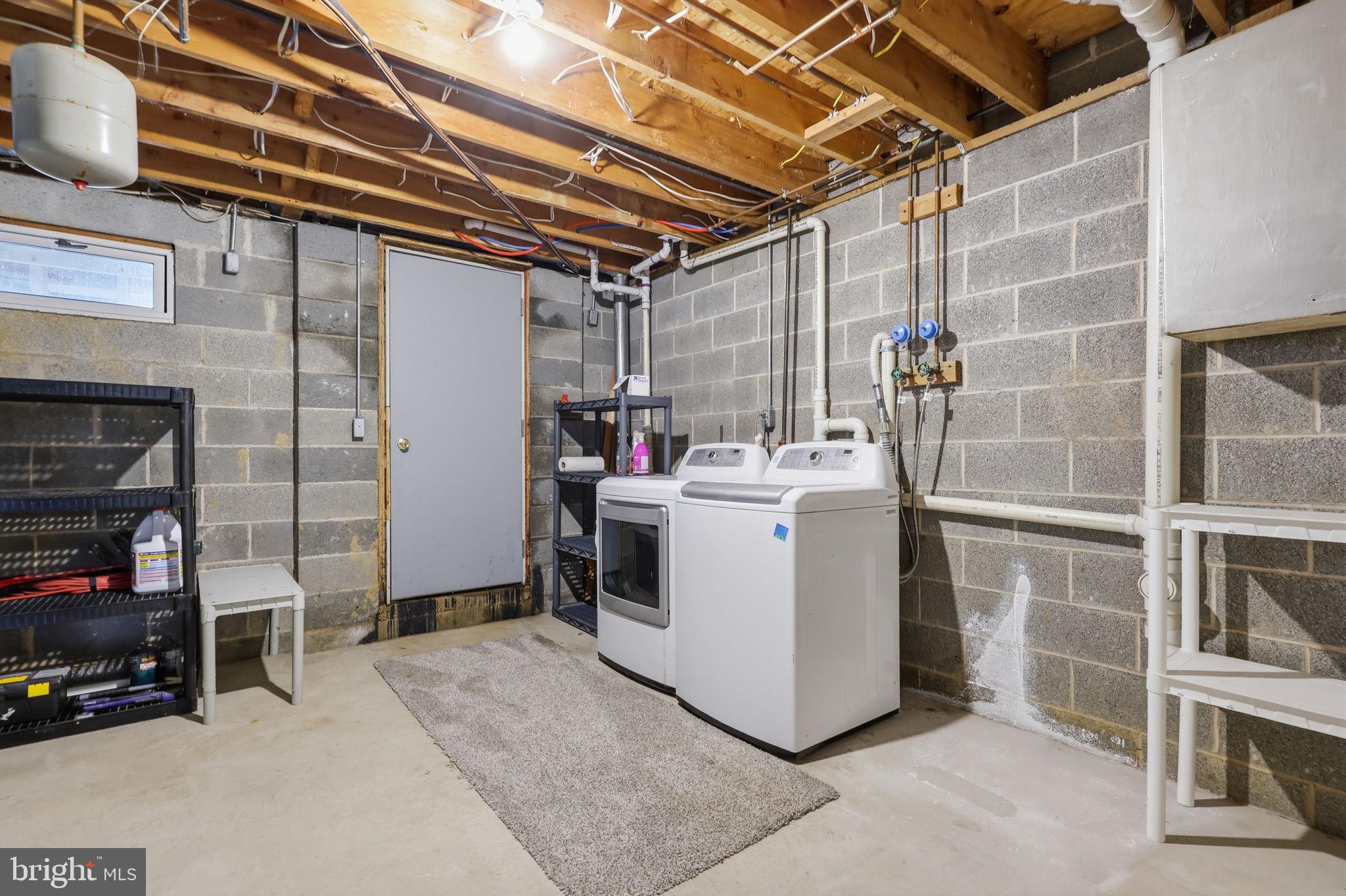 CARRIAGE KNOLL - Residential