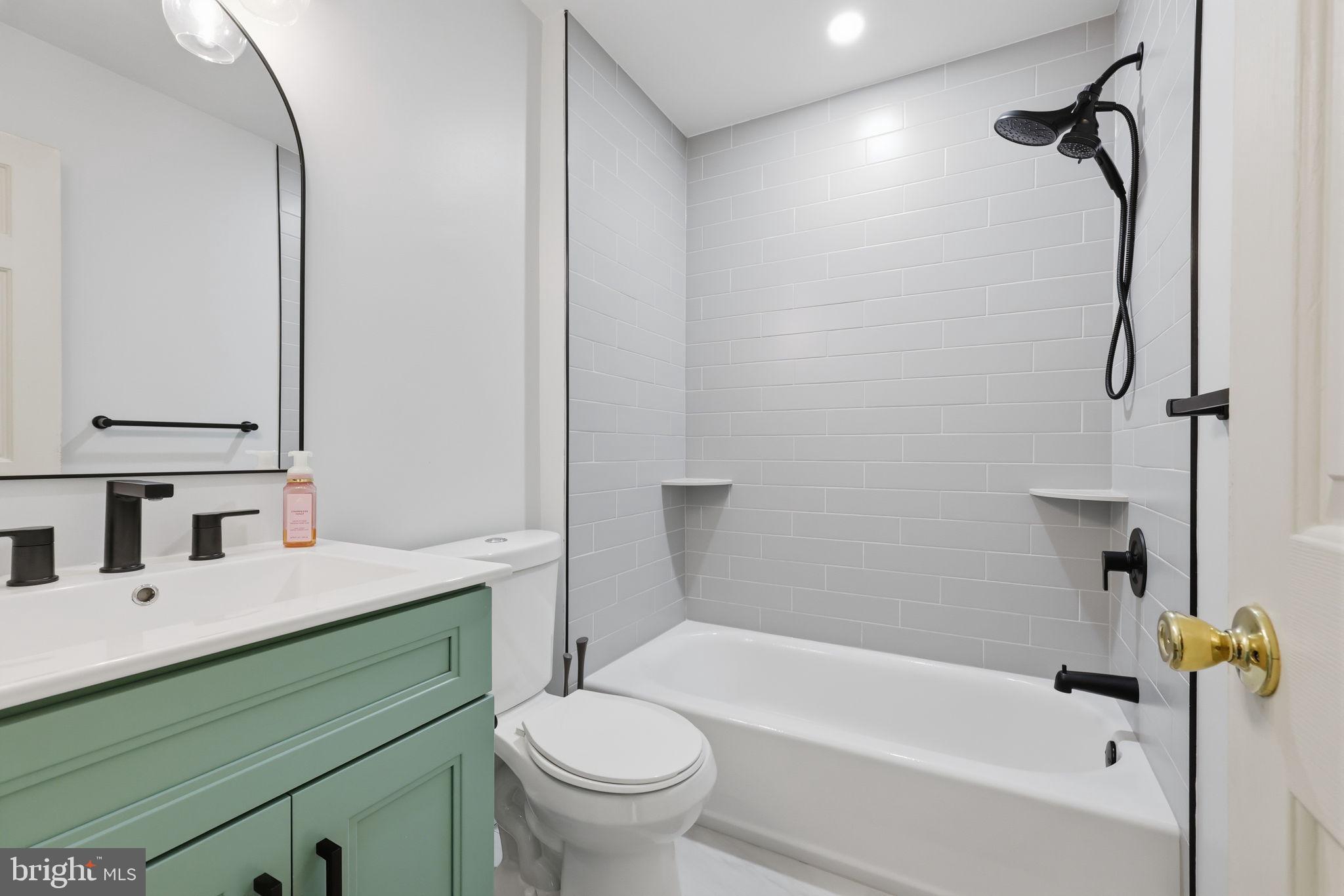 CARRIAGE KNOLL - Residential