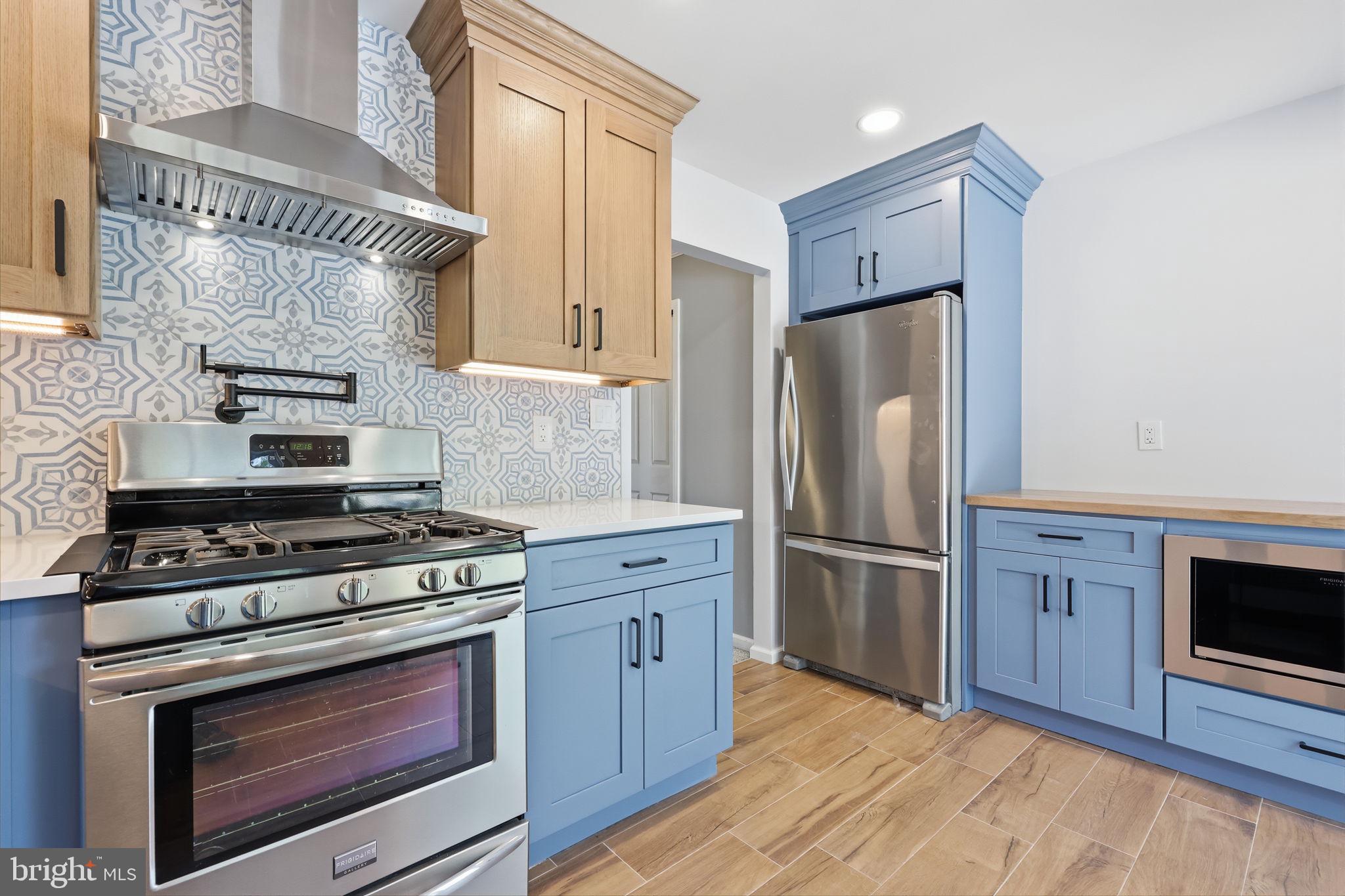 CARRIAGE KNOLL - Residential