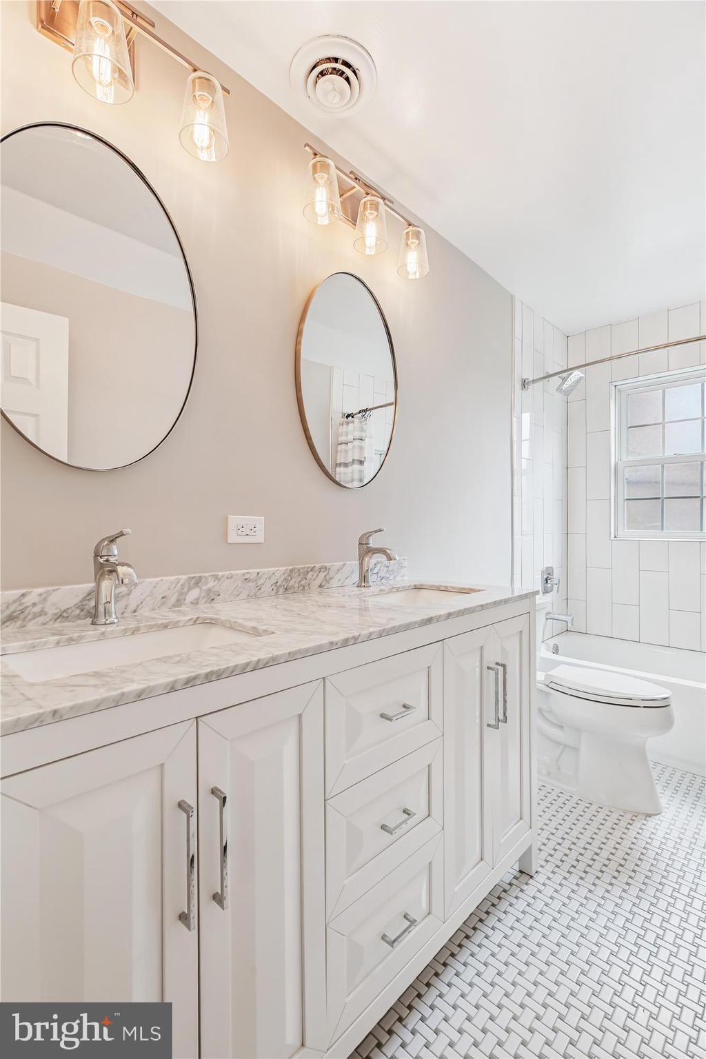 SPRINGBROOK VILLAGE - Residential