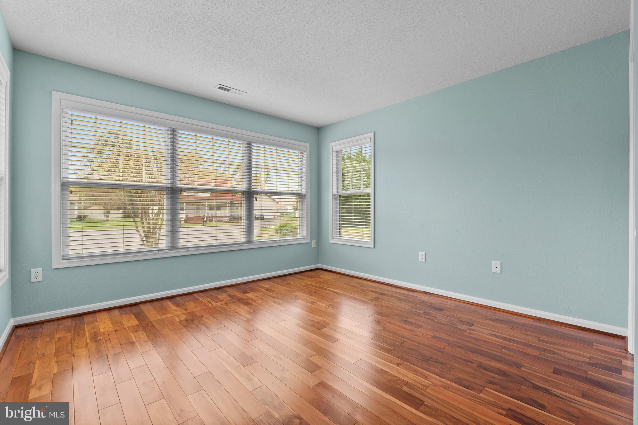 WOODLAND PARK - Residential