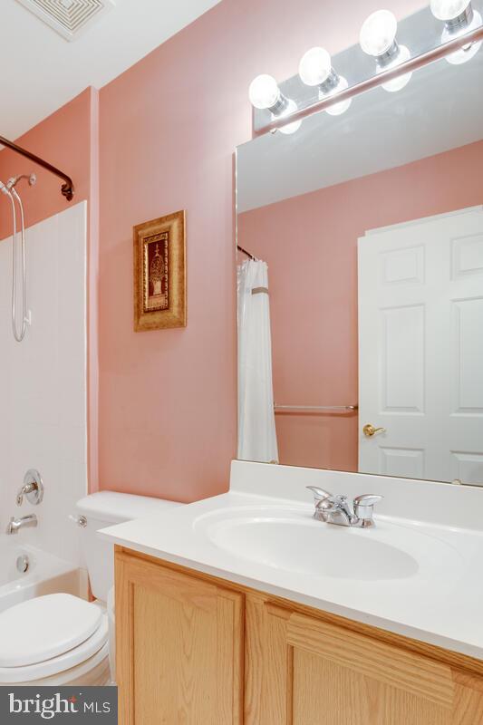 VILLAGES OF DORCHESTER - Residential