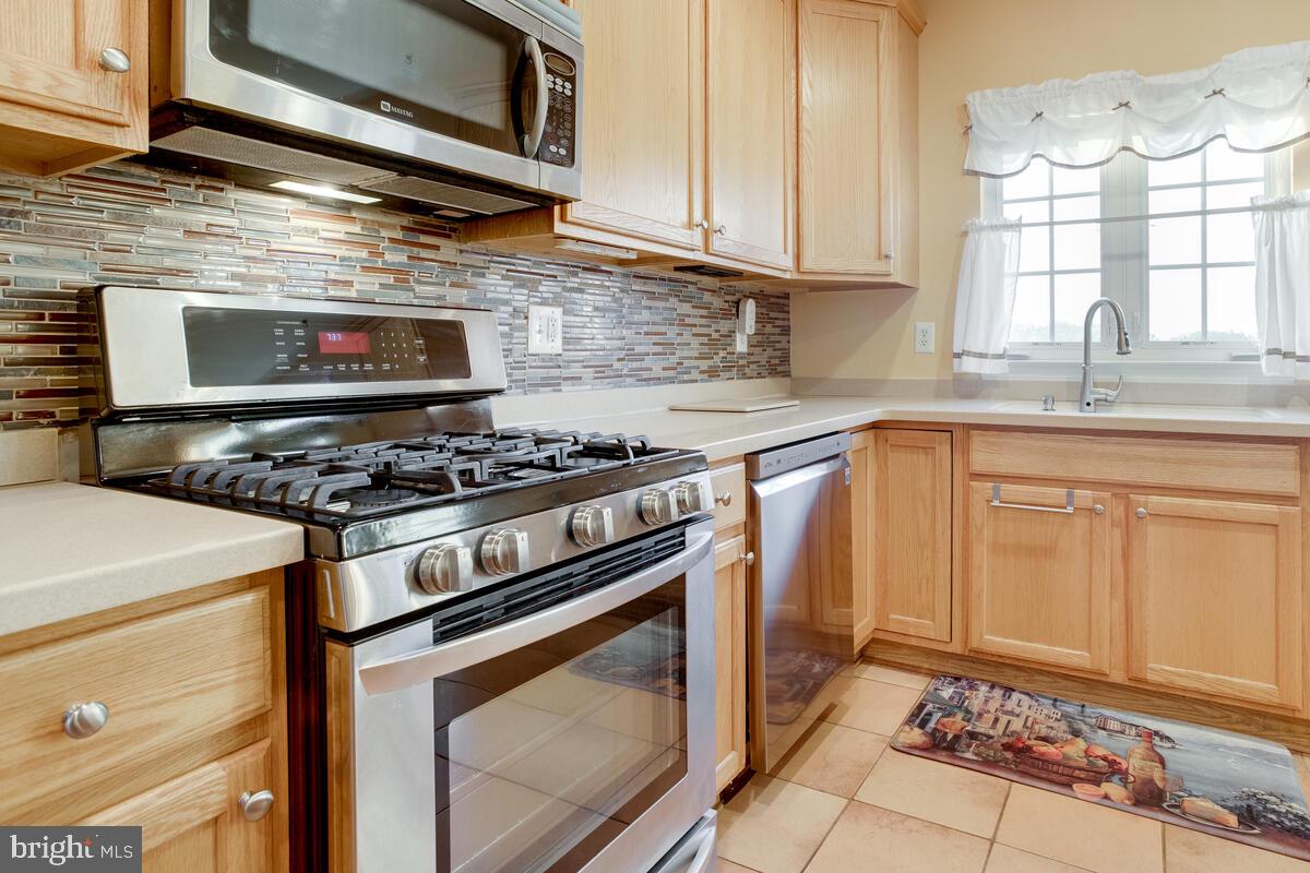 VILLAGES OF DORCHESTER - Residential