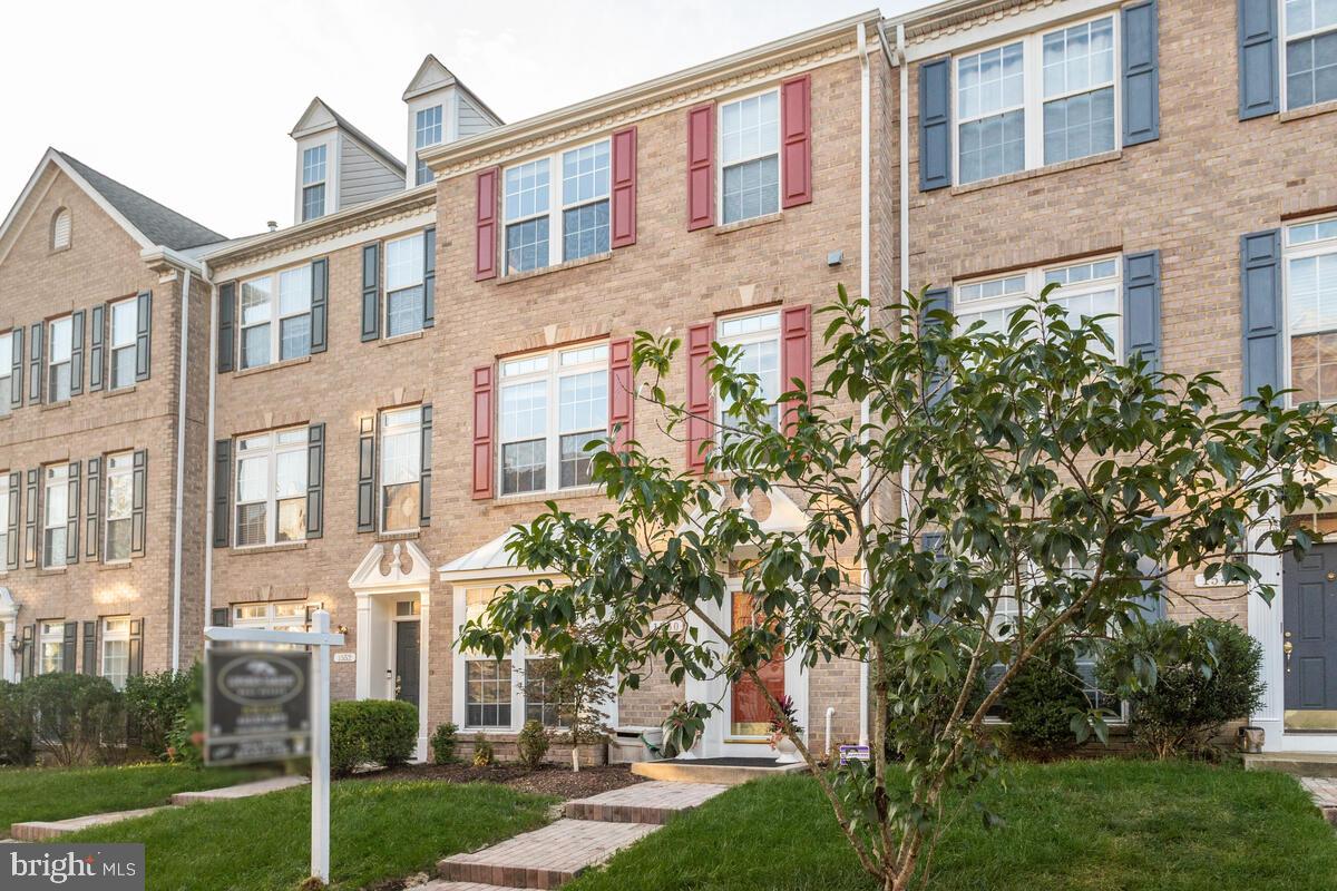 VILLAGES OF DORCHESTER - Residential