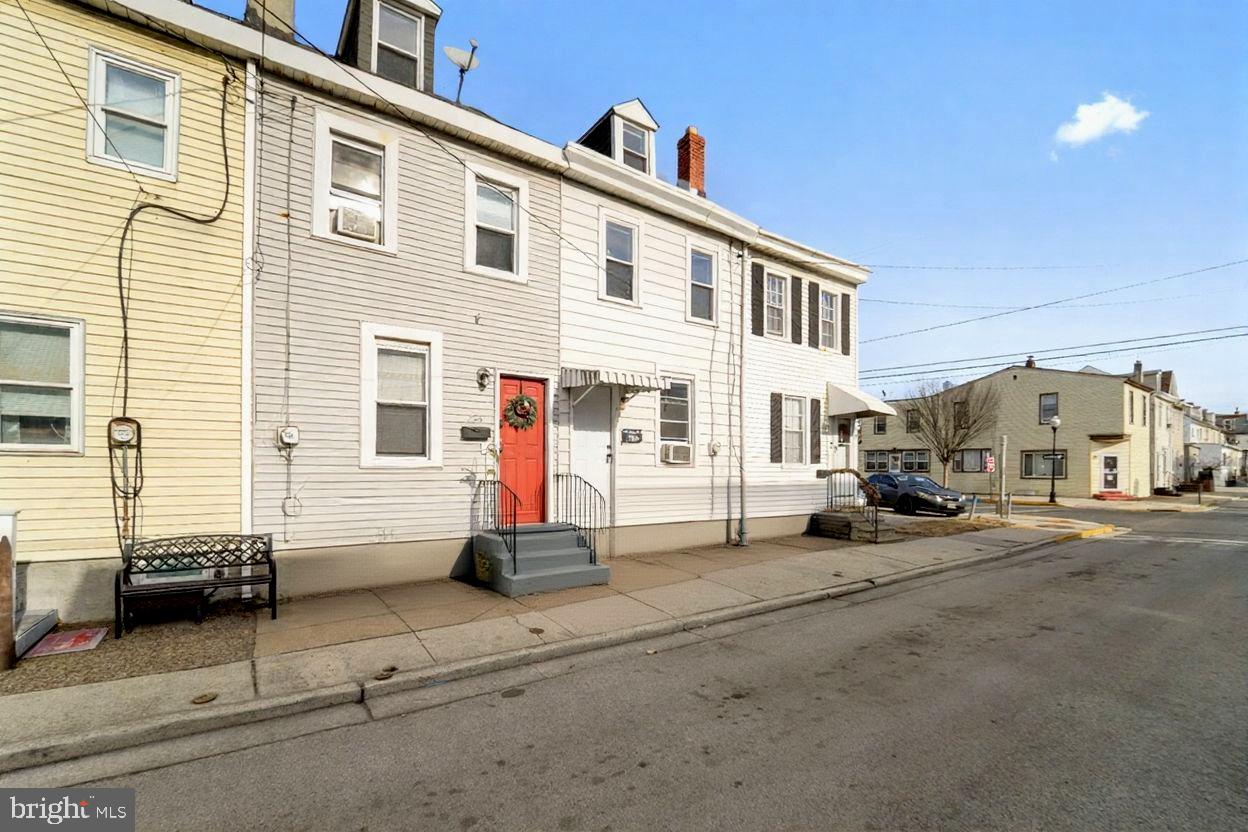 237 MORRIS STREET