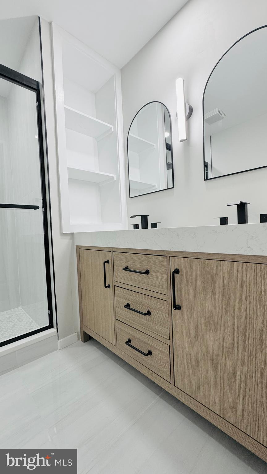 RESTON - Residential