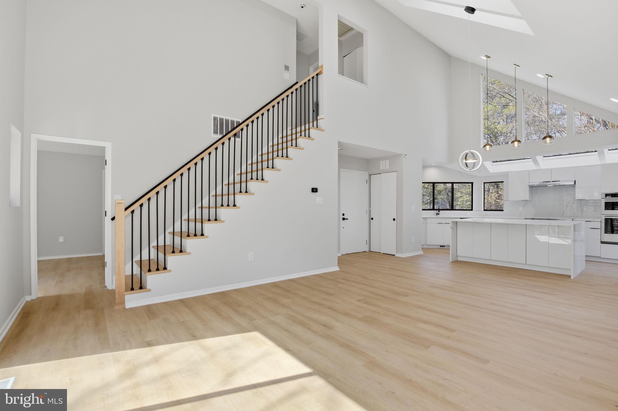 RESTON - Residential