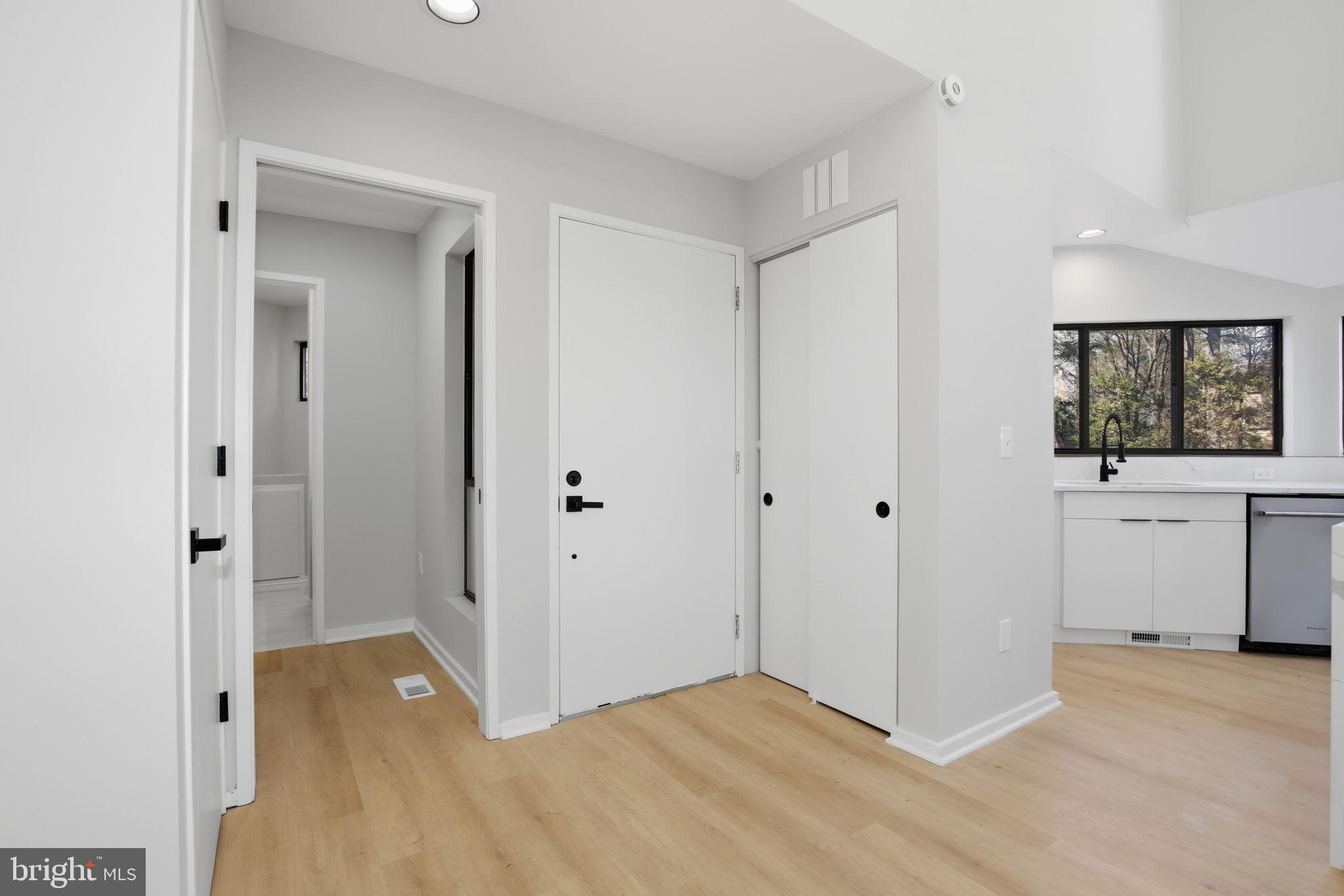 RESTON - Residential