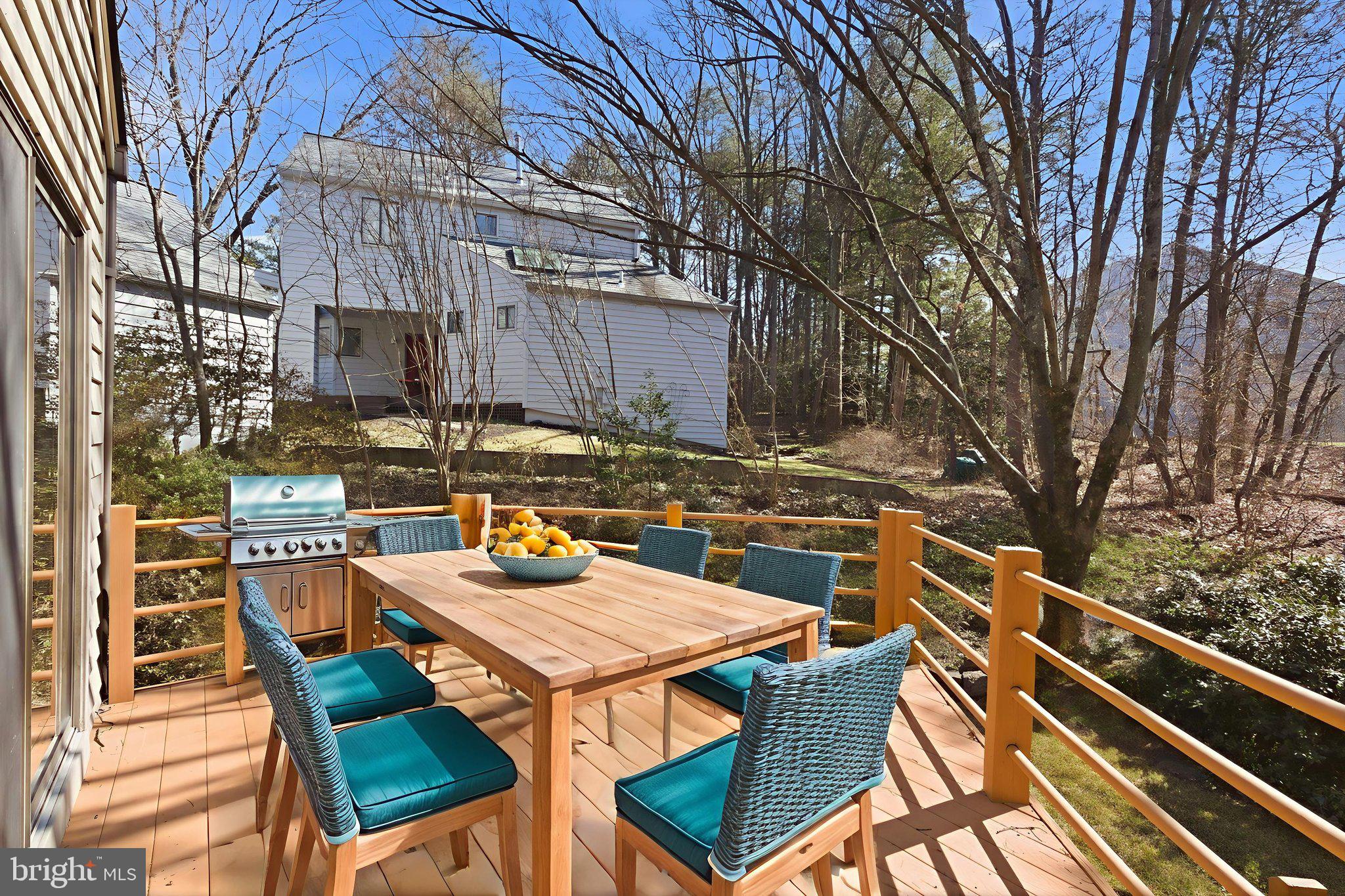 RESTON - Residential