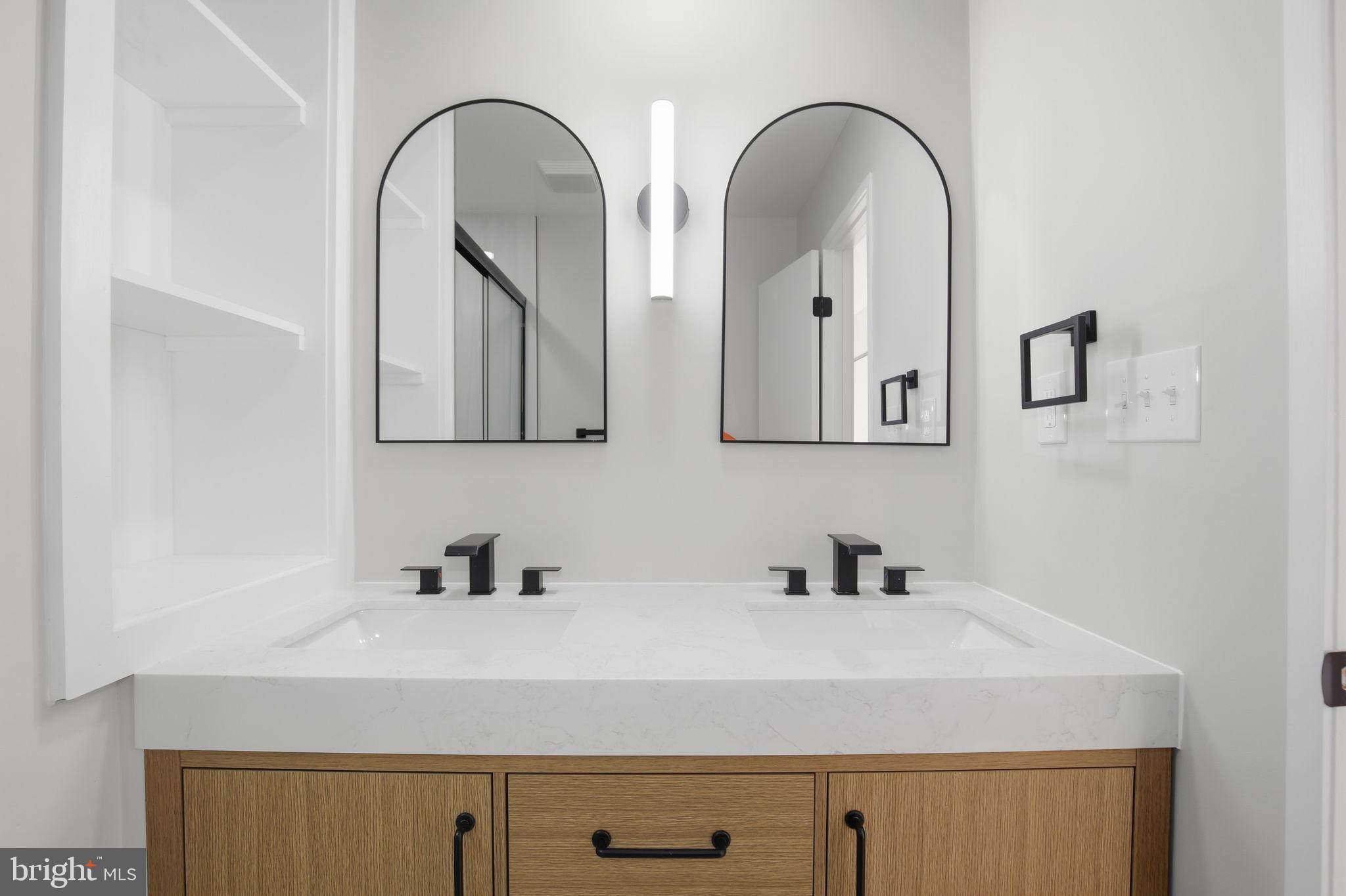 RESTON - Residential