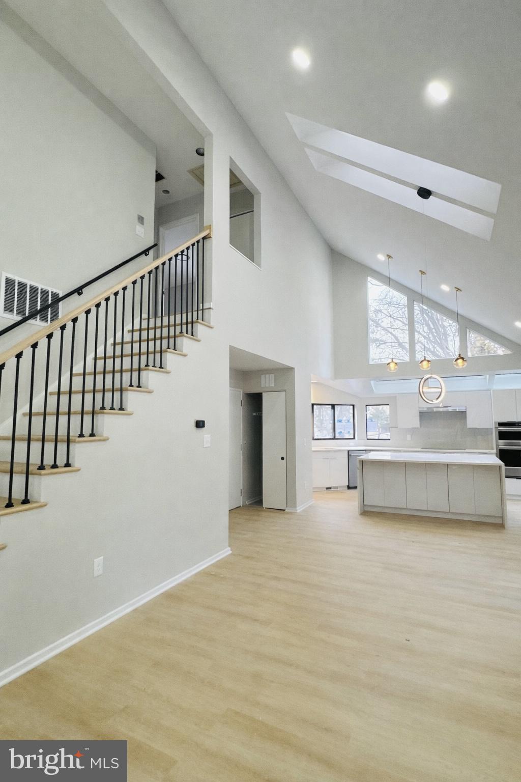 RESTON - Residential